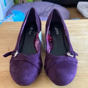NWT velvet purple shoes